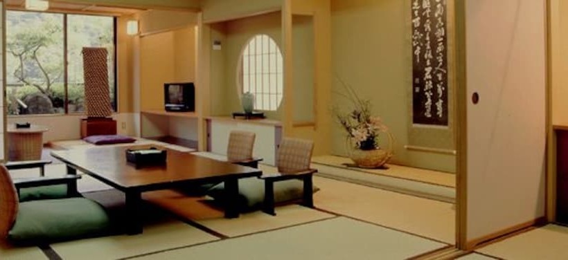 旅館 Izunagaoka Onsen Futaba