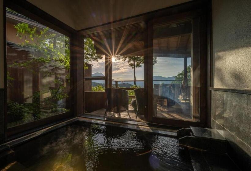 ריוקאן Kusayane No Yado Ryunohige