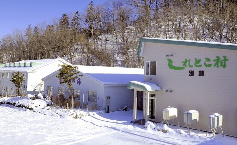 Рёкан Shiretoko Village