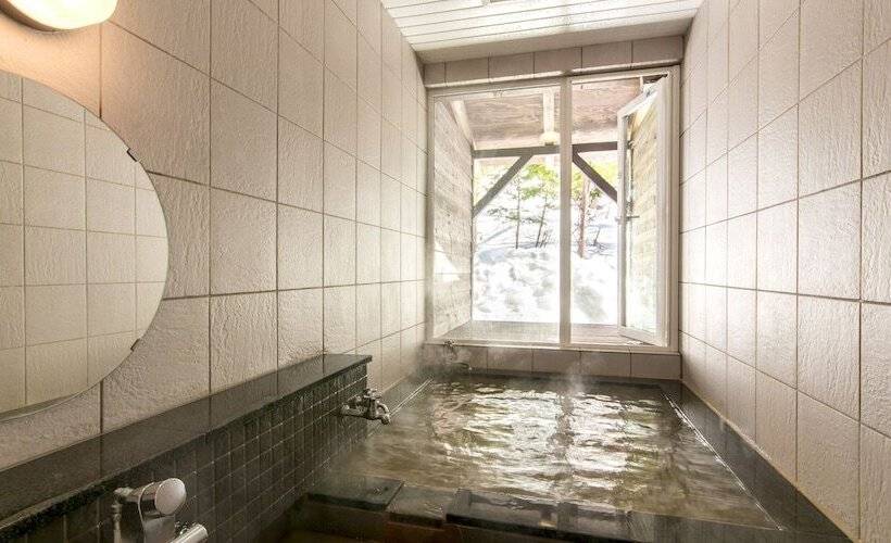 Рёкан Shiretoko Village