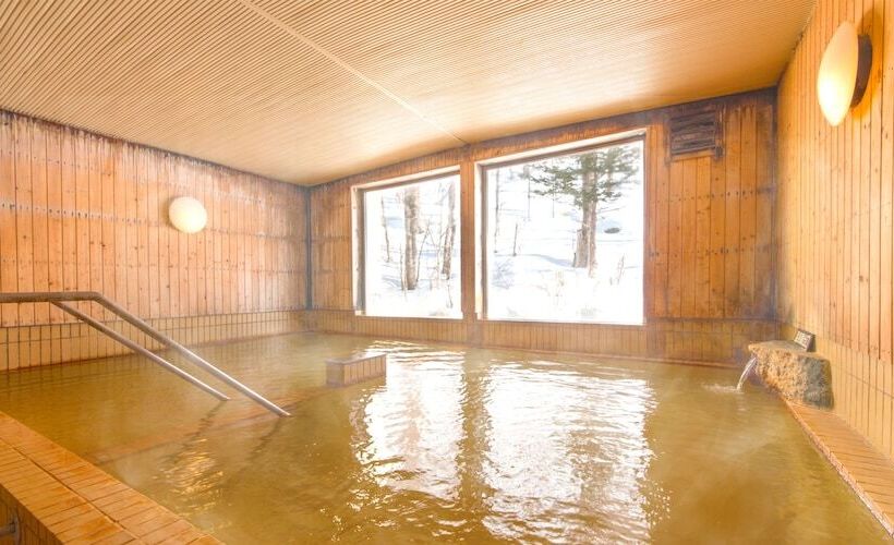 Рёкан Shiretoko Village