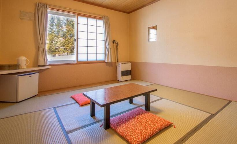 Рёкан Shiretoko Village