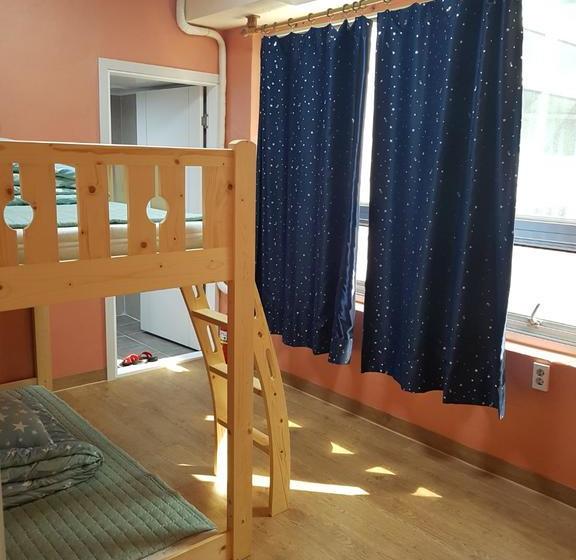 Sai Guesthouse  Hostel