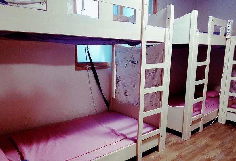 Sai Guesthouse  Hostel