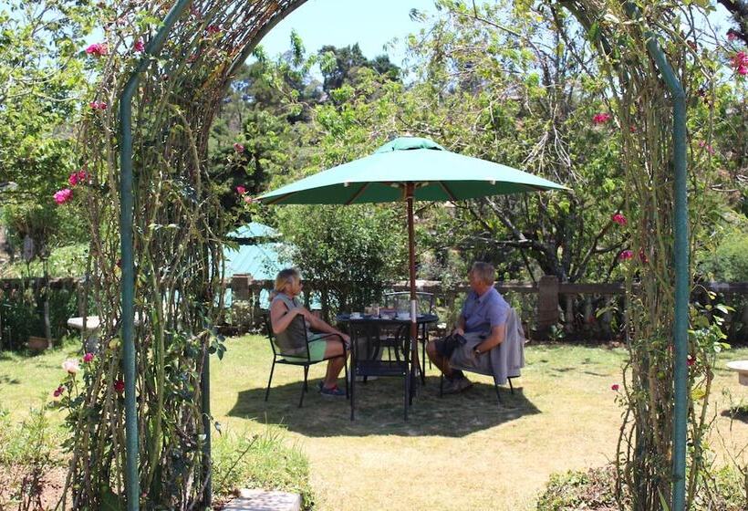 Senani Colonial Holiday Bungalow