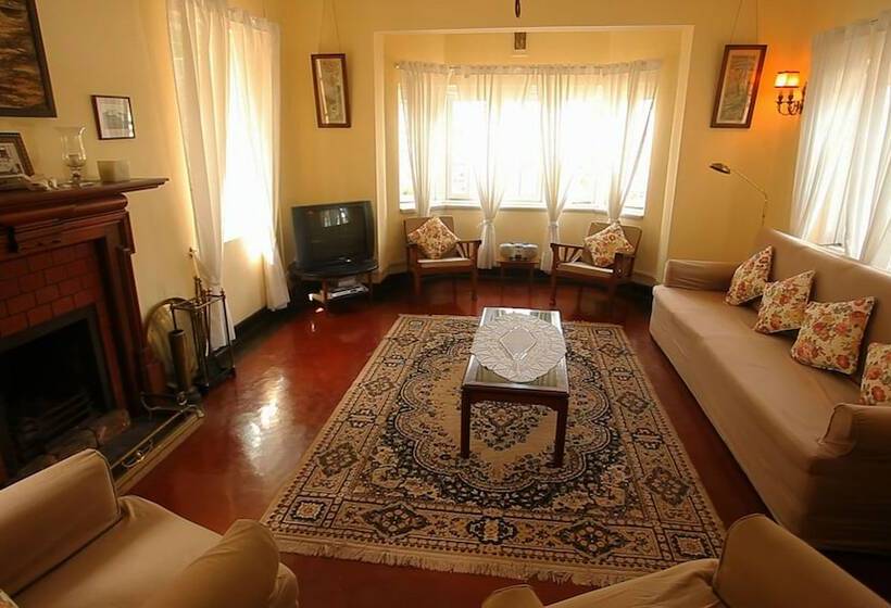 Senani Colonial Holiday Bungalow