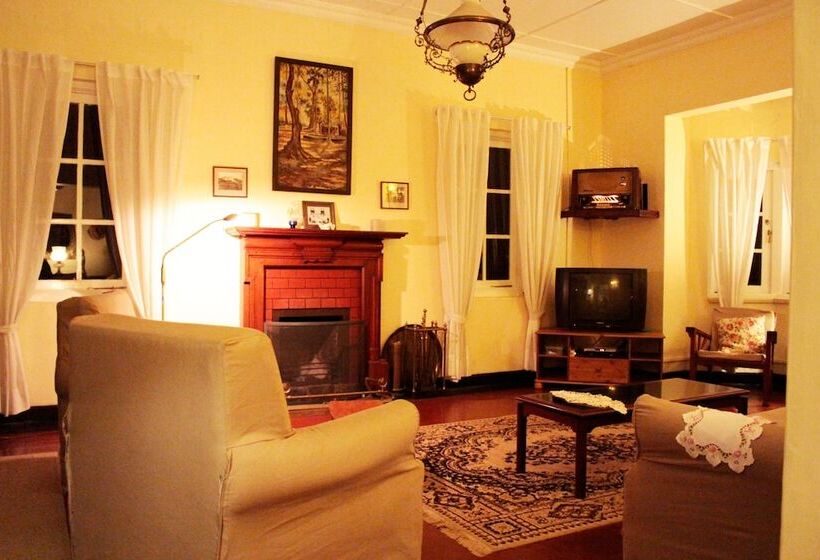 Senani Colonial Holiday Bungalow