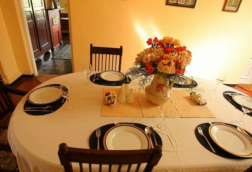 Senani Colonial Holiday Bungalow