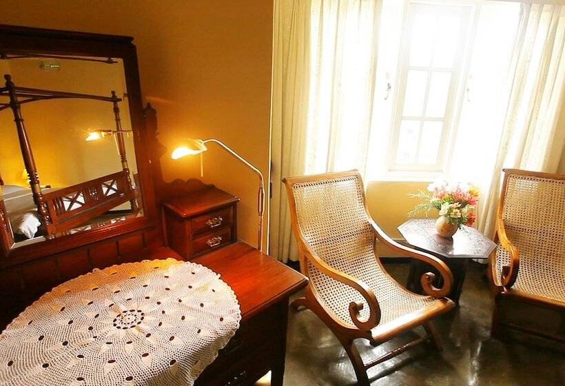 Senani Colonial Holiday Bungalow