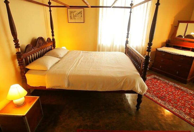 Senani Colonial Holiday Bungalow