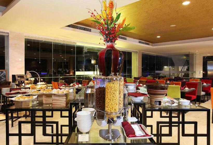 Swiss Belhotel Makassar