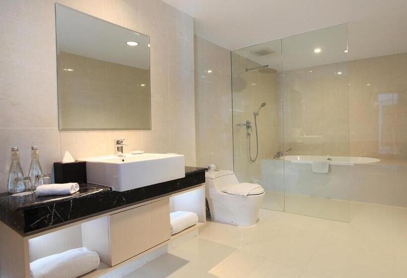 Swiss Belhotel Makassar