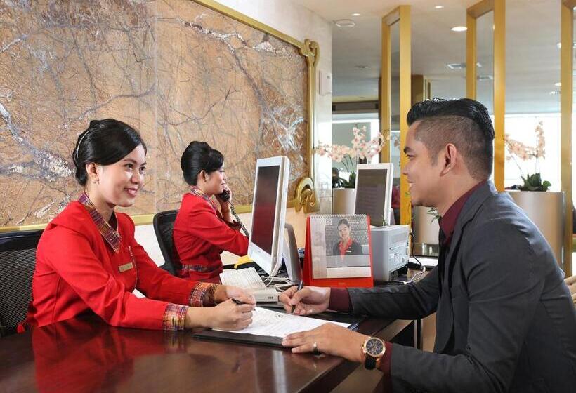 Swiss Belhotel Makassar