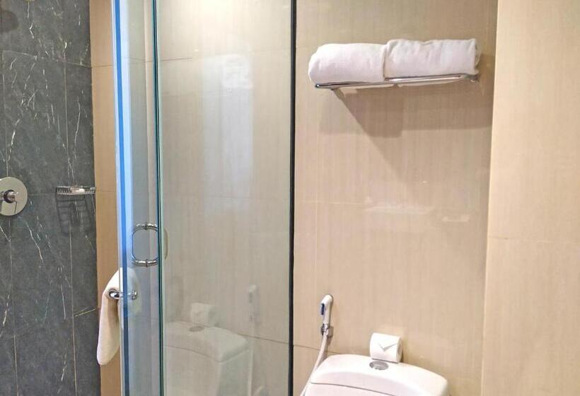 Swiss Belhotel Makassar