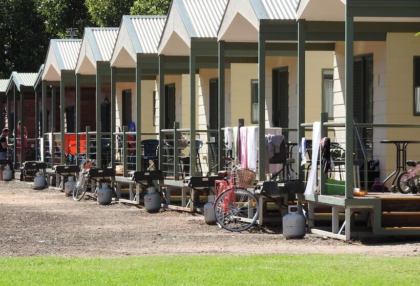 Victoria Lake Holiday Park