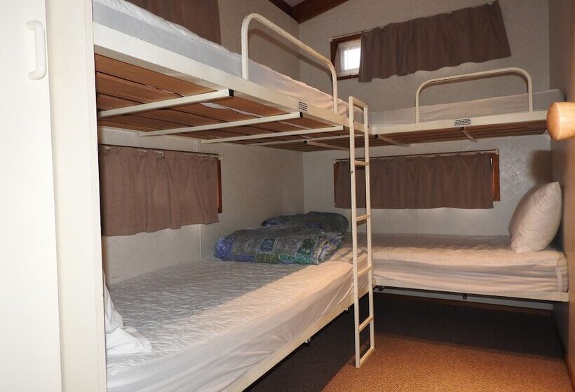 Victoria Lake Holiday Park