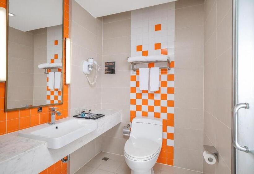 Guangzhou Baiyun Airport Rejoice By Argyle Hotel Rehe Metro Exit B   Free Shuttle Bus Is Provided Du