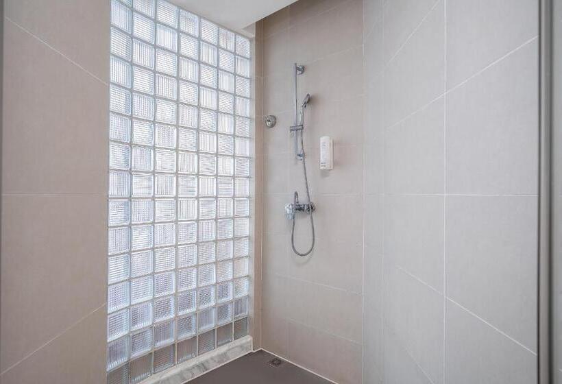 Guangzhou Baiyun Airport Rejoice By Argyle Hotel Rehe Metro Exit B   Free Shuttle Bus Is Provided Du