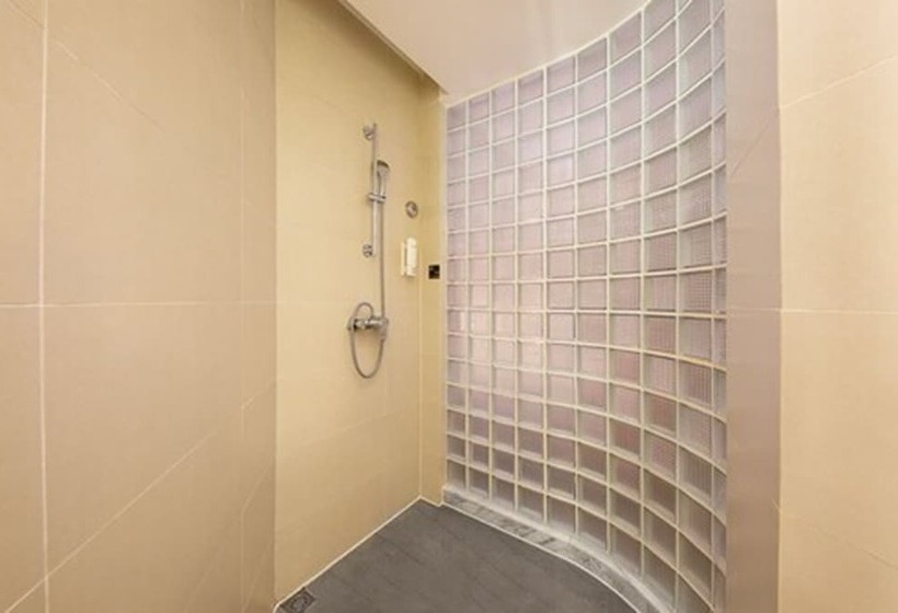 Guangzhou Baiyun Airport Rejoice By Argyle Hotel Rehe Metro Exit B   Free Shuttle Bus Is Provided Du