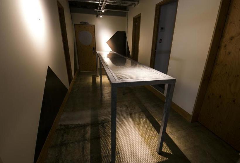 Wise Owl Hostels Tokyo