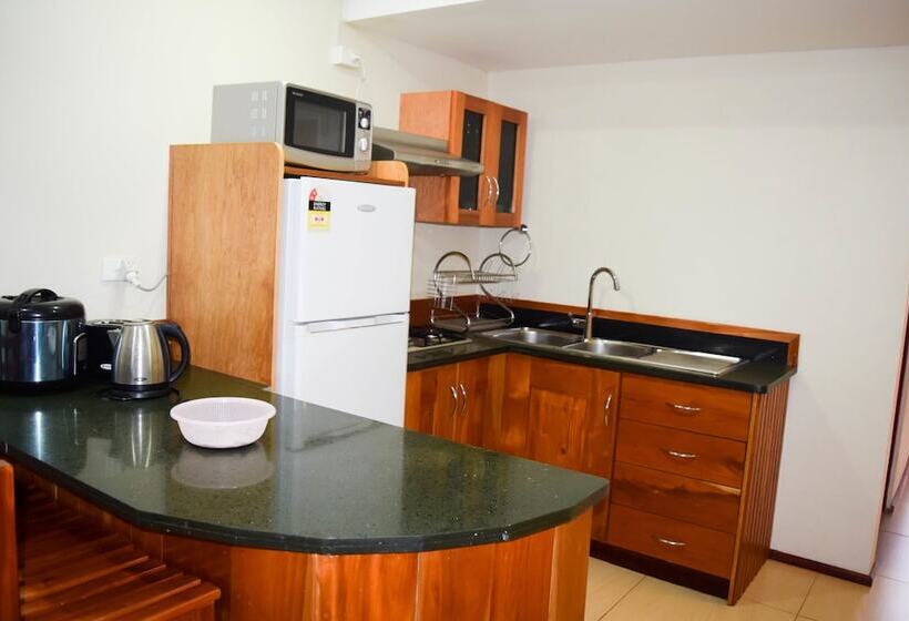 Al Minhaj Service Apartments