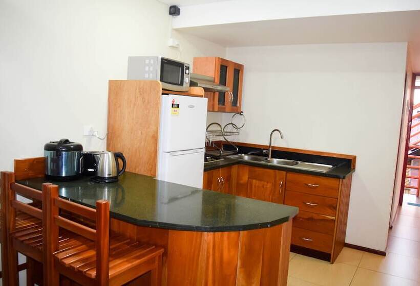 Al Minhaj Service Apartments