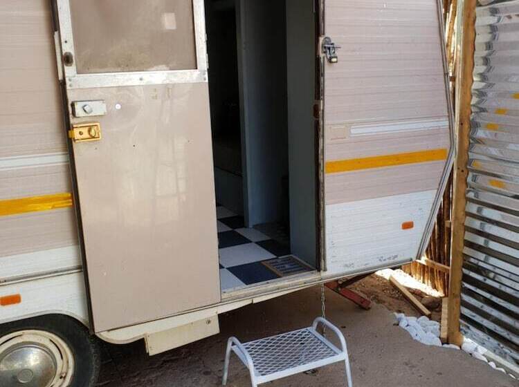 Общежитие Oasis Shanti Backpackers