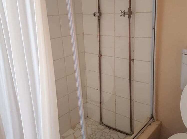 Общежитие Oasis Shanti Backpackers