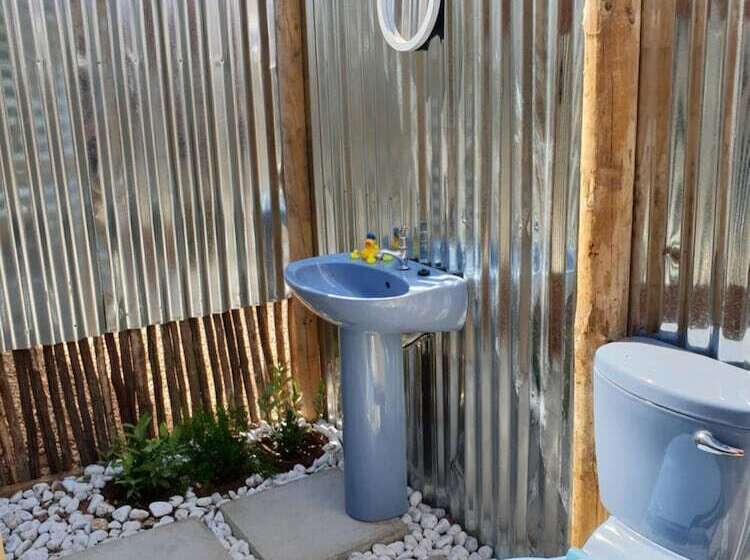 Общежитие Oasis Shanti Backpackers