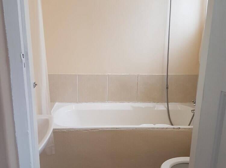 Общежитие Oasis Shanti Backpackers