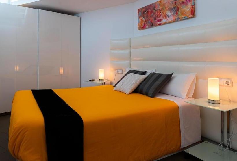 Apartaments Y Habitacions Entre Volcans