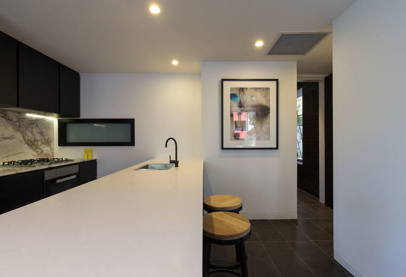 Apartment  East Central