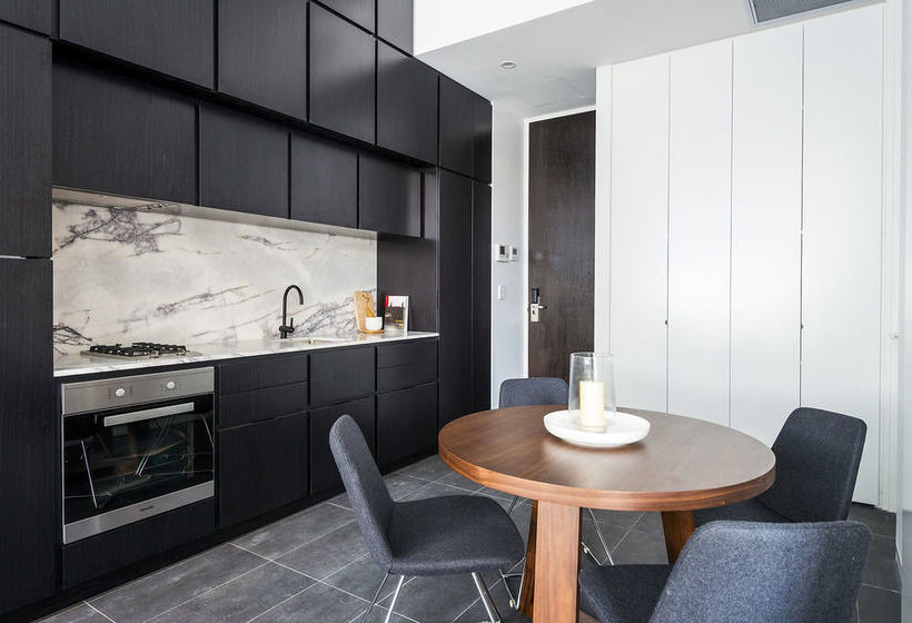 Apartment  East Central