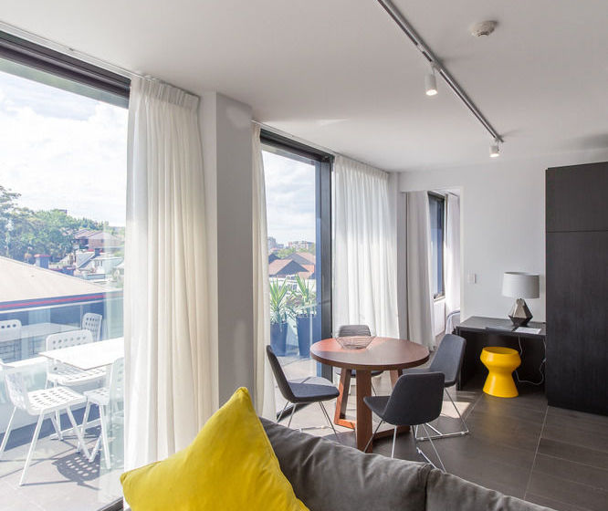 Apartment  East Central