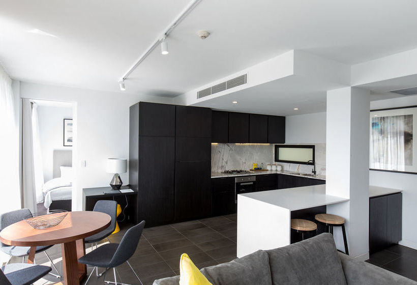 Apartment  East Central