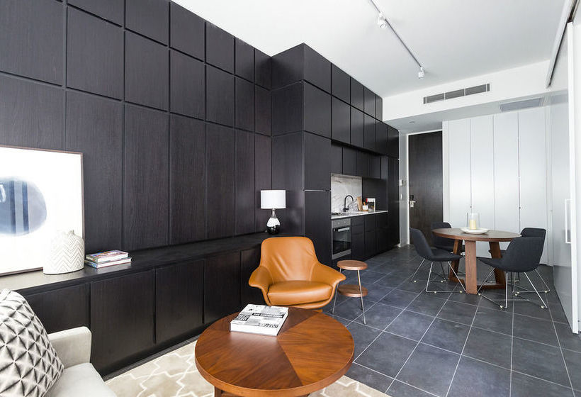 Apartment  East Central