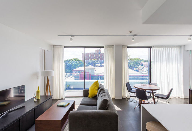 Apartment  East Central