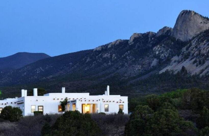 Bed and Breakfast Casa Del Gavilan Historic Inn