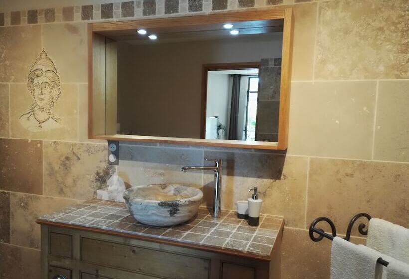 ベッドアンドブレックファースト Chambres D Hôtes La Chrysalide