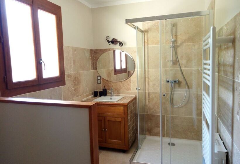 ベッドアンドブレックファースト Chambres D Hôtes La Chrysalide