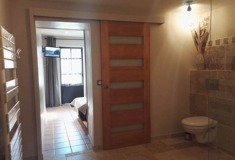 ベッドアンドブレックファースト Chambres D Hôtes La Chrysalide