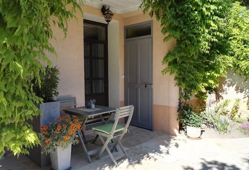 ベッドアンドブレックファースト Chambres D Hôtes La Chrysalide