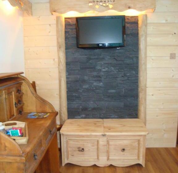 مبيت وإفطار Chambres D'hôtes Le Génépi