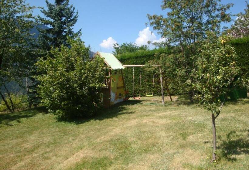 مبيت وإفطار Chambres D'hôtes Le Génépi