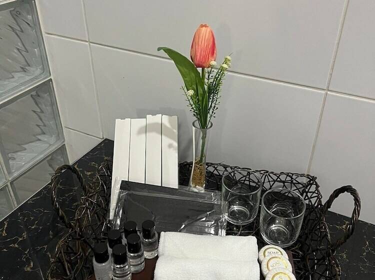 مبيت وإفطار La Casa Bianca