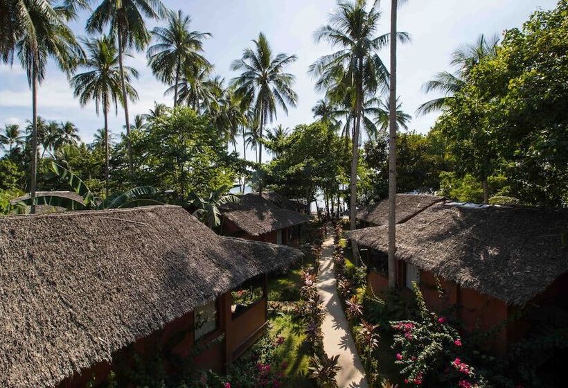 تختخواب و صبحانه Last Frontier Beach Resort Adults Only