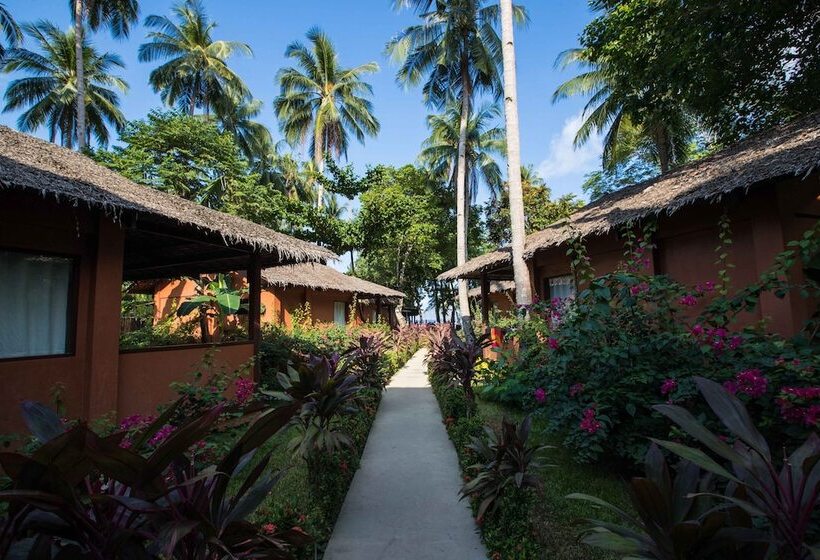 تختخواب و صبحانه Last Frontier Beach Resort Adults Only