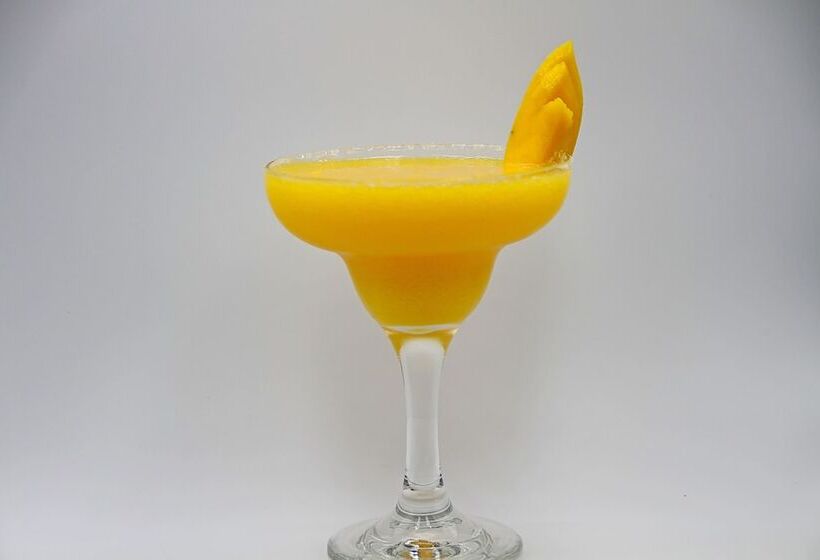 تختخواب و صبحانه Last Frontier Beach Resort Adults Only