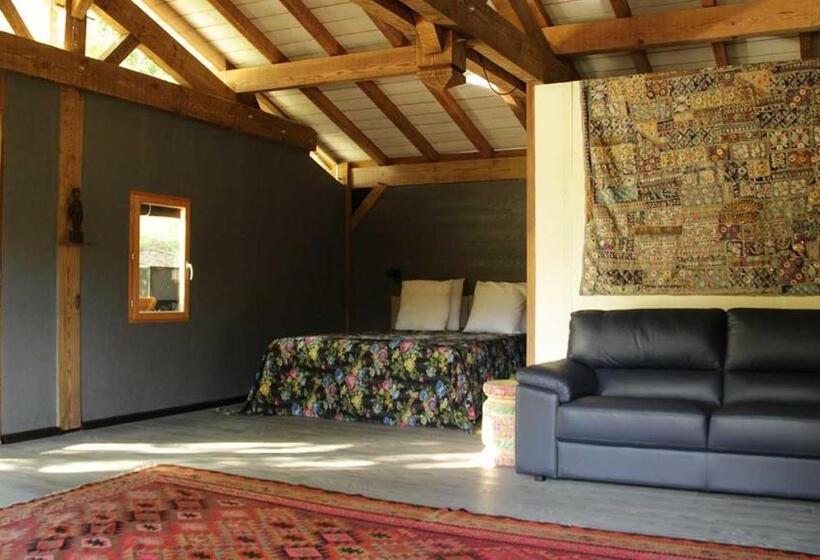 مبيت وإفطار Palika Lodge