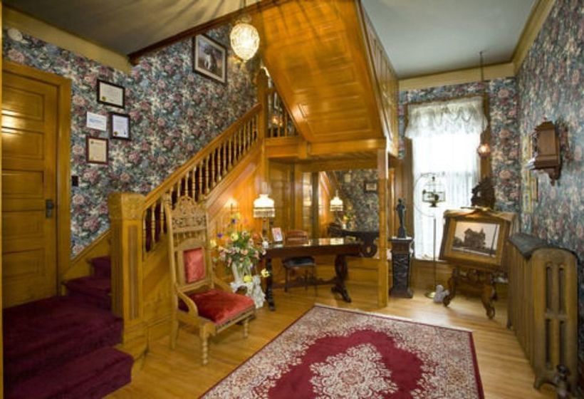تختخواب و صبحانه Port City Victorian Inn